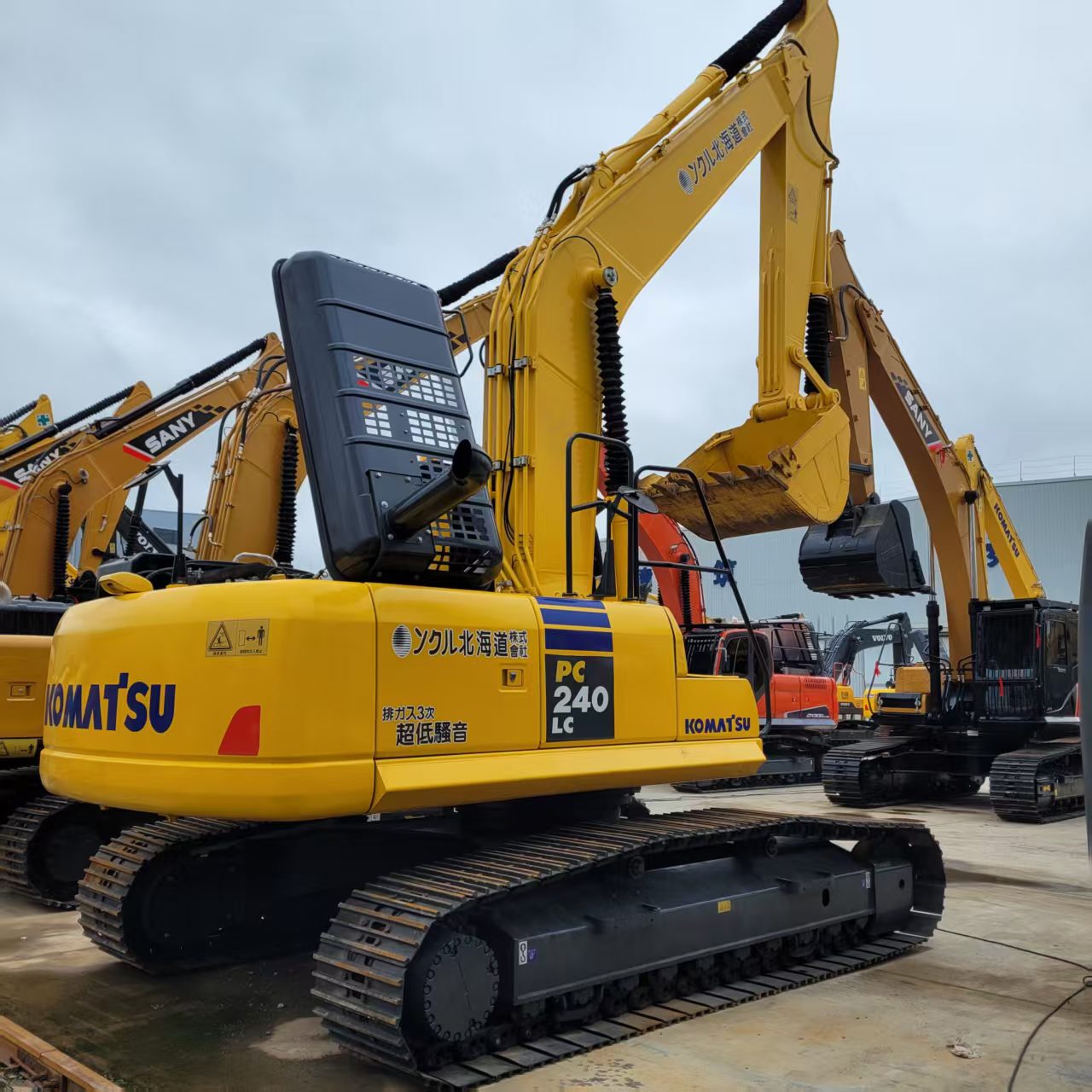 Komatsu PC200